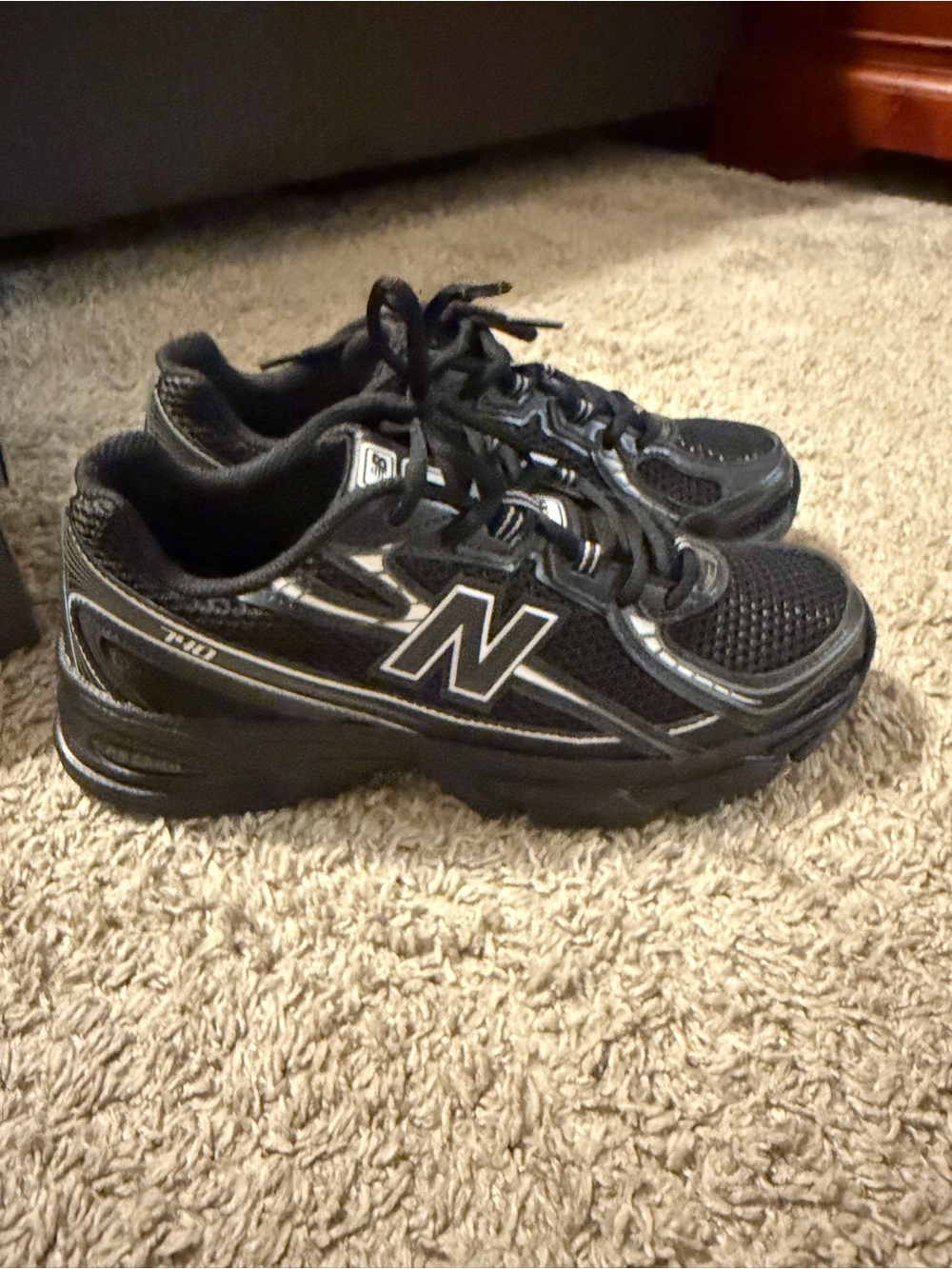 New Balance 740